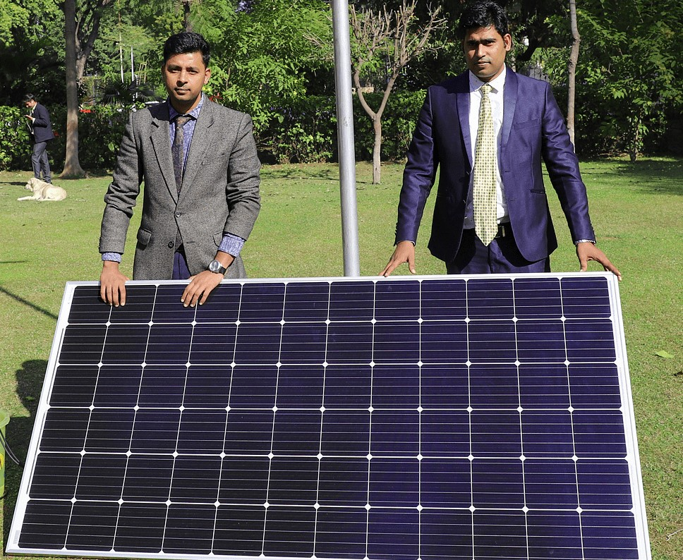 Amol and Amod Anand from Loom Solar are top entrepreneurs in Faridabad.