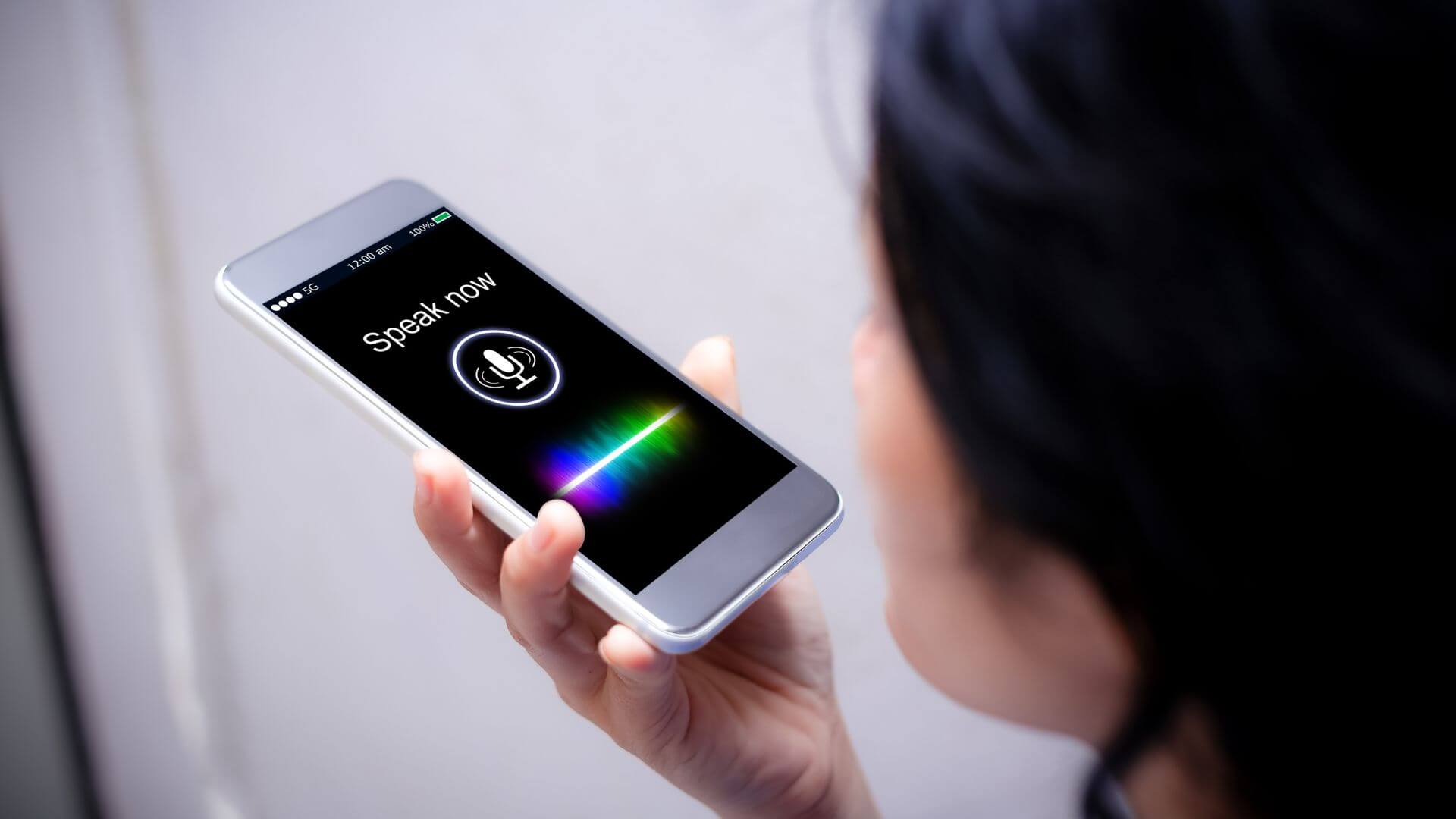 Voice search optimization is one of the B2B SEO trends.